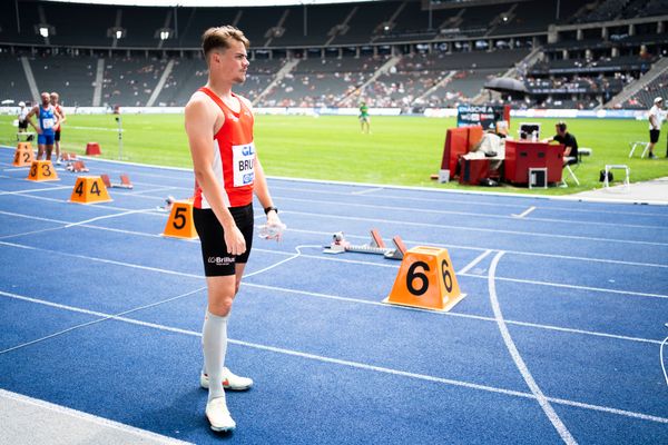 Jakob Bruns (LG Brillux Muenster) ueber 200m waehrend der deutschen Leichtathletik-Meisterschaften im Olympiastadion am 26.06.2022 in Berlin